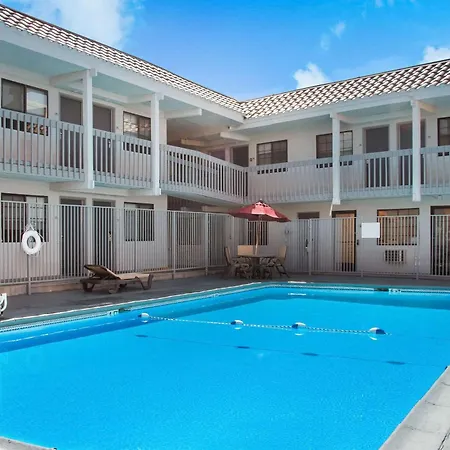 Quality New Mexico Inn 4*